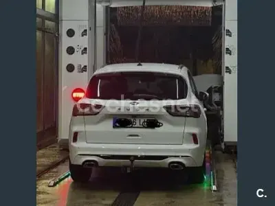 Usado Ford Kuga ST-Line 150 CV (110 kW) 2020 Blanco SUV