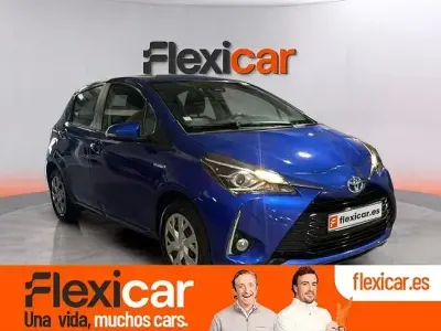 Używany Toyota Yaris Hybrid Business Edition 116 KM (85 kW) 2020 Niebieski