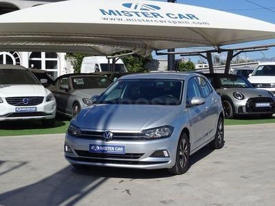 Usado VW Polo Life 95 CV (69 kW) 2021 Gris / plata Utilitario