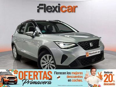 Usado Seat Arona Style 110 CV (80 kW) 2023 Gris SUV