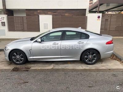 Gris / plata Usado 2015 Jaguar XF R-Sport Berlina | 8300 €