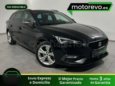 Usado Seat Leon FR 150 CV (110 kW) 2021 Gris / plata Familiar