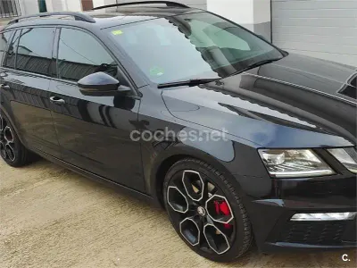 Usado Skoda Octavia RS 245 CV (180 kW) 2019 Negro Familiar