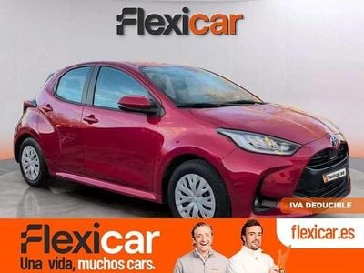 Rojo Usado 2023 Toyota Yaris Hybrid Active Utilitario | 16.990 € (Buen precio)