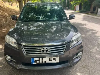 Usado Toyota RAV4 Advance 150 CV (110 kW) 2010 Gris / plata SUV