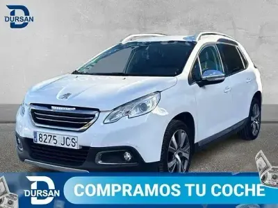 Usado Peugeot 2008 Allure 92 CV (67 kW) 2015 Blanco SUV