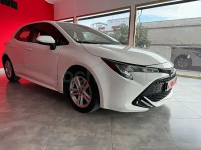 Usado Toyota Corolla Active 122 CV (89 kW) 2021 Blanco Berlina