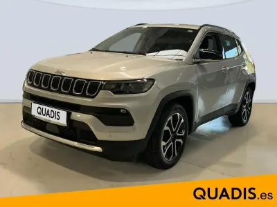 Usado Jeep Compass Limited 130 CV (95 kW) 2022 Gris / plata SUV
