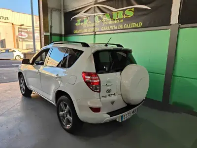 Usado Toyota RAV4 Active 150 CV (110 kW) 2013 Blanco SUV
