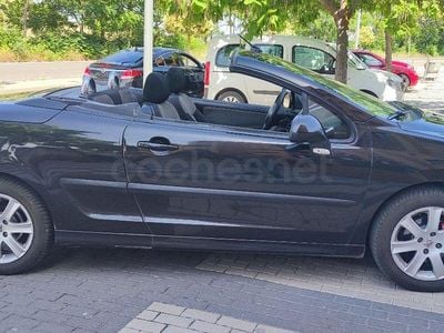 Usado Peugeot 207 90 CV (66 kW) 2007 Negro Berlina
