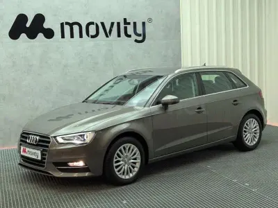 Usado Audi A3 Attraction 150 CV (110 kW) 2015 Gris / plata Berlina