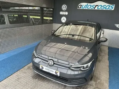 Usado VW Golf VIII Life 116 CV (85 kW) 2022 Gris Utilitario