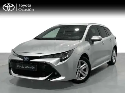 Usado Toyota Corolla Active 122 CV (89 kW) 2021 Gris / plata Familiar