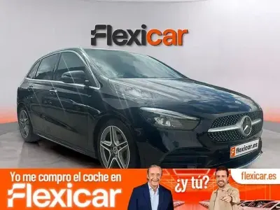Usado Mercedes B180 116 CV (85 kW) 2022 Negro Utilitario