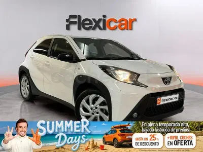 Usado Toyota Aygo X 72 CV (52 kW) 2024 Blanco SUV