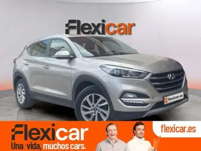 Käytetty Hyundai Tucson 114 HP (83 kW) 2017 Harmaa Katumaasturi