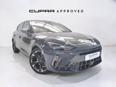 Używany Cupra Leon 150 KM (110 kW) 2025 Niebieski Sedan/Limuzyna