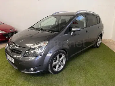 Usado Toyota Corolla Verso Sport 177 CV (130 kW) 2008 Gris / plata Monovolumen