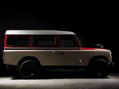 Usado Land Rover Defender 112 CV (82 kW) 1989 Beige SUV