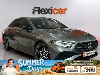 Usado Mercedes A180 136 CV (100 kW) 2023 Gris Berlina