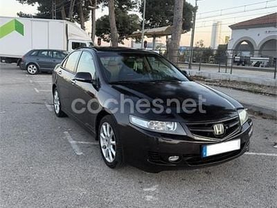 Usado Honda Accord Executive 190 CV (139 kW) 2006 Marrón Berlina