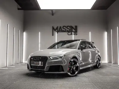 Usado Audi RS3 Premium 367 CV (269 kW) 2016 Gris / plata Berlina