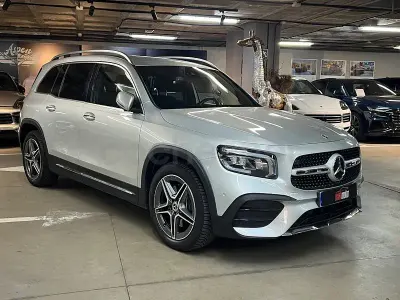 Usado Mercedes GLB220 190 CV (139 kW) 2023 Gris / plata SUV