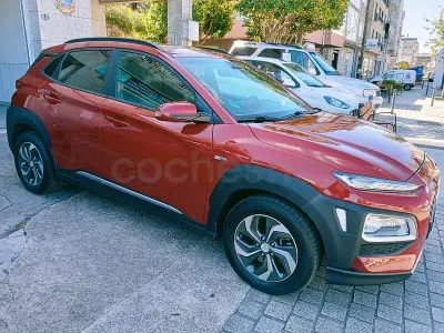 Usado Hyundai Kona 141 CV (103 kW) 2020 Gris / plata SUV