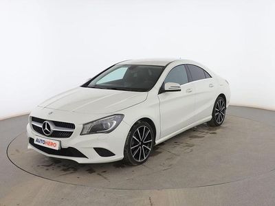 Blanco Usado 2014 Mercedes CLA200 Urban Berlina | 17.399 € (Buen precio)