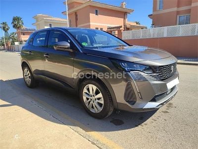Usado Peugeot 3008 Allure 130 CV (95 kW) 2021 Gris / plata SUV