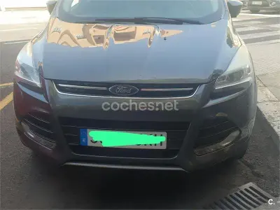 Usado Ford Kuga Titanium 150 CV (110 kW) 2015 Gris / plata SUV