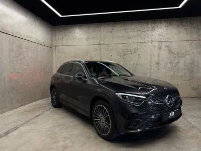 Usado Mercedes GLC300e 269 CV (197 kW) 2024 Gris / plata SUV