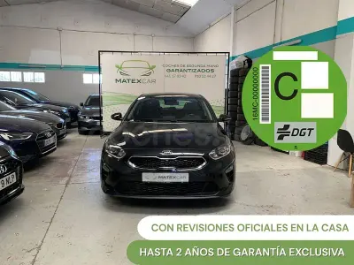 Usado Kia Ceed 115 CV (84 kW) 2019 Negro Utilitario