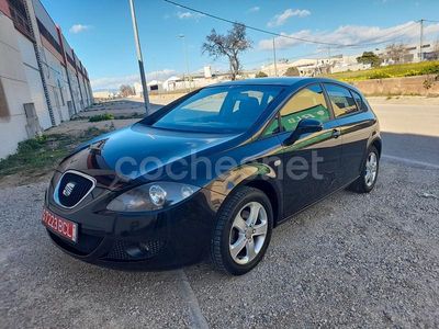 Usado Seat Leon Reference 90 CV (66 kW) 2009 Negro Berlina