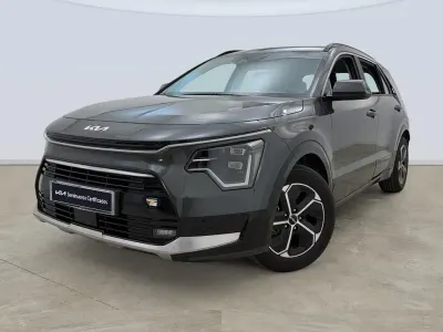 Usado Kia Niro 129 CV (94 kW) 2025 Gris SUV