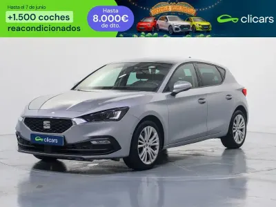 Usado Seat Leon Style 110 CV (80 kW) 2022 Gris Berlina