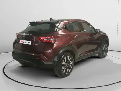 Käytetty Nissan Juke Acenta 114 HP (83 kW) 2023 Punainen Katumaasturi