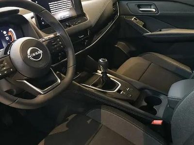 Sapporo white (sólido) Usado 2024 Nissan Qashqai N-Connecta SUV | 26.900 € (Precio justo)