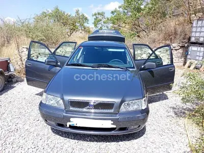 Usado Volvo S40 122 CV (89 kW) 2002 Gris / plata Berlina