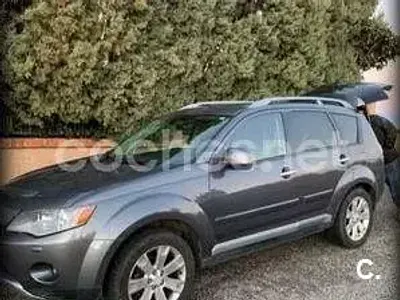 Usado Mitsubishi Outlander Plus 170 CV (125 kW) 2008 Gris / plata SUV