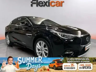 Usado Infiniti Q30 Premium 109 CV (80 kW) 2016 Negro Utilitario