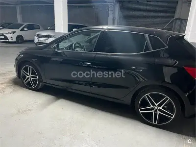 Usado Seat Ibiza FR 110 CV (80 kW) 2021 Negro Utilitario