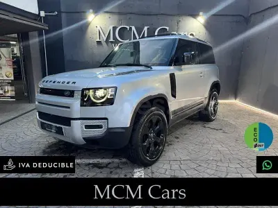 Begagnad Land Rover Defender SE 200 HK (147 kW) 2022 Grå SUV