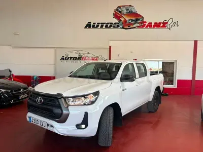 Usado Toyota HiLux 150 CV (110 kW) 2022 Blanco Pickup/Camioneta