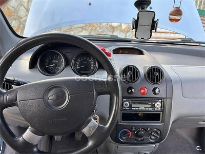Usado Chevrolet Kalos SE 94 CV (69 kW) 2006 Azul Berlina