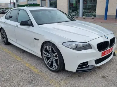 Usado BMW M550 Performance 381 CV (280 kW) 2016 Blanco Berlina