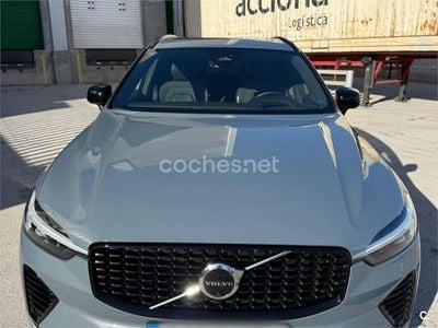 Gris / plata Usado 2023 Volvo XC60 Ultimate SUV | 40.900 € (Precio justo)