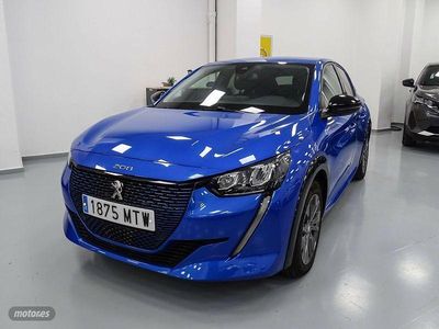 Usado Peugeot 208 Allure 100 kW (136 CV) 2024 Azul Utilitario