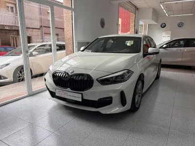 Usado BMW 118 136 CV (100 kW) 2022 Blanco Utilitario