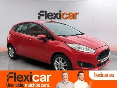 Usado Ford Fiesta 95 CV (69 kW) 2017 Rojo Utilitario